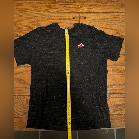 Men’s large Nike charcoal tshirt - Picture 4 of 4